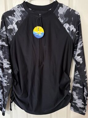 Free Country Women's UPF 50 Swim Coverup - Black with Gray Camo Sleeves sz S